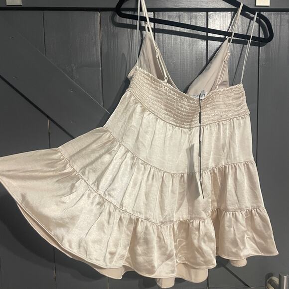 NWT Elliatt x Revolve Rylin Dress in Pearl size Large - Picture 4 of 5